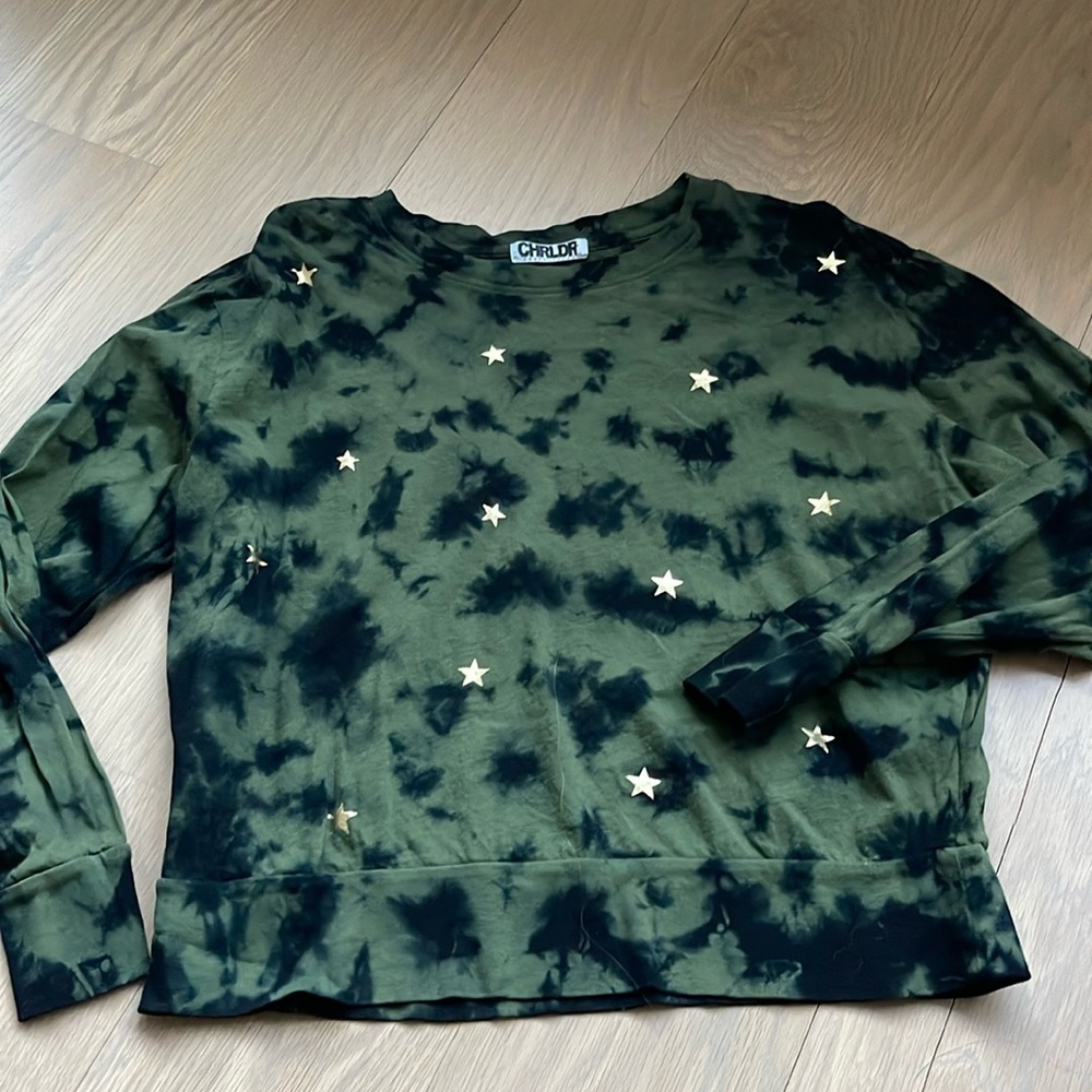 CHRLDR cheerleader gold foil star long sleeve crewneck top size small